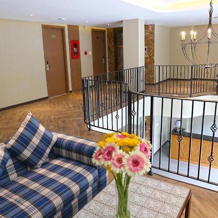 Bizu Royal Hotel Хошимин Экстерьер фото