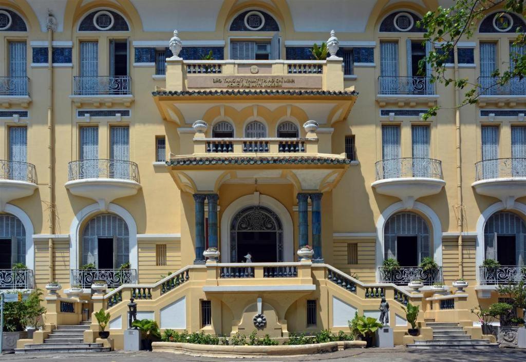 Bizu Royal Hotel Хошимин Экстерьер фото